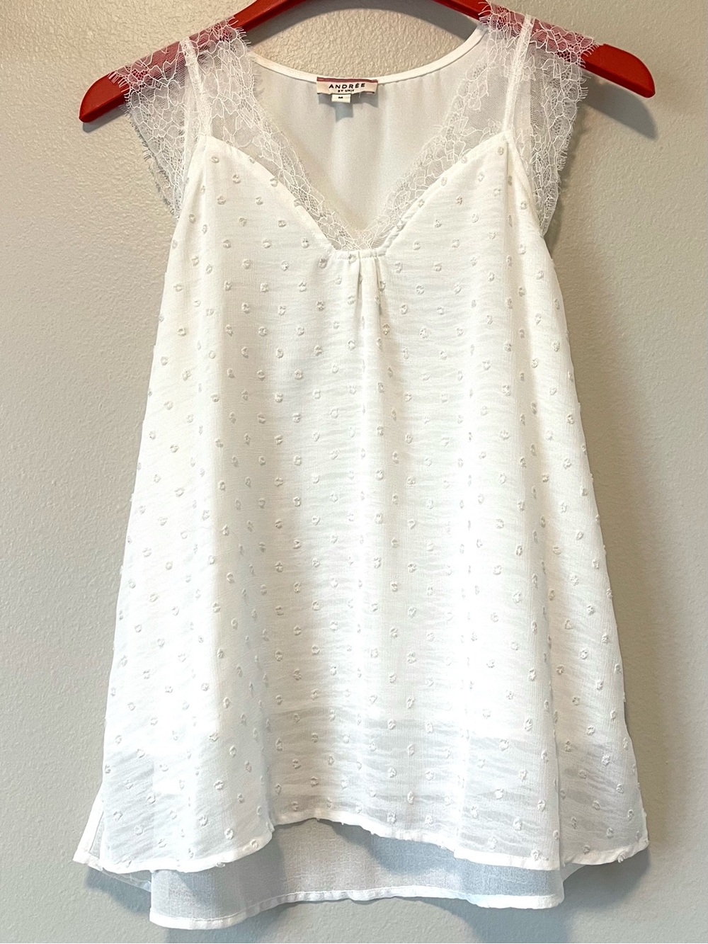 Andree by Unit Plumetis A-Line Sleeveless Blouse - Lace V-neck - Size Medium